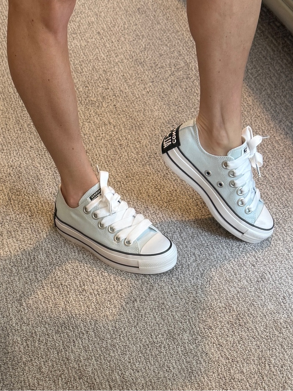 Women's Converse Chuck Taylor All Star Lift Low Top Casual Shoes Size 7 or 8